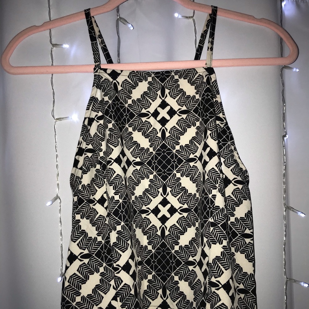 Tan & Black Crop